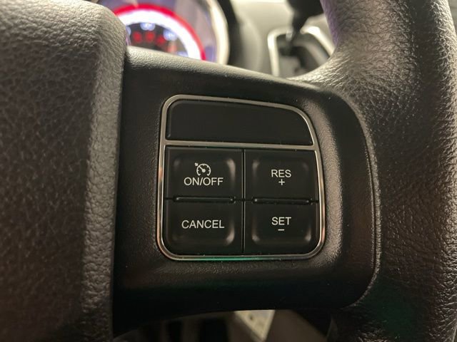 Used 2018 Dodge Grand Caravan SE w/ UConnect Hands-Free Group image 16