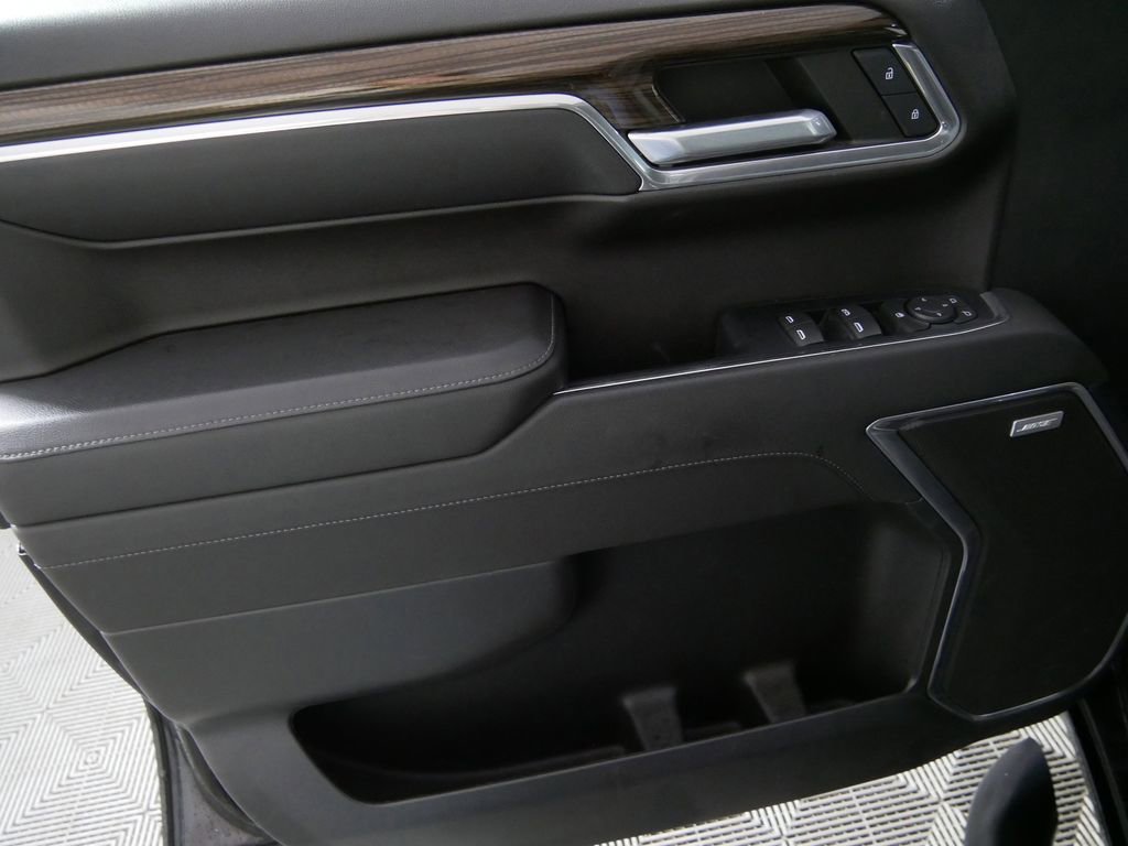 Used 2022 Chevrolet Silverado 1500 RST w/ Redline Edition image 11