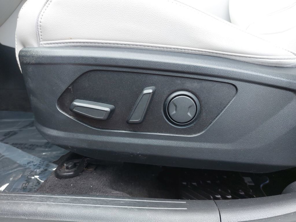 Used 2022 Hyundai Tucson Limited image 30