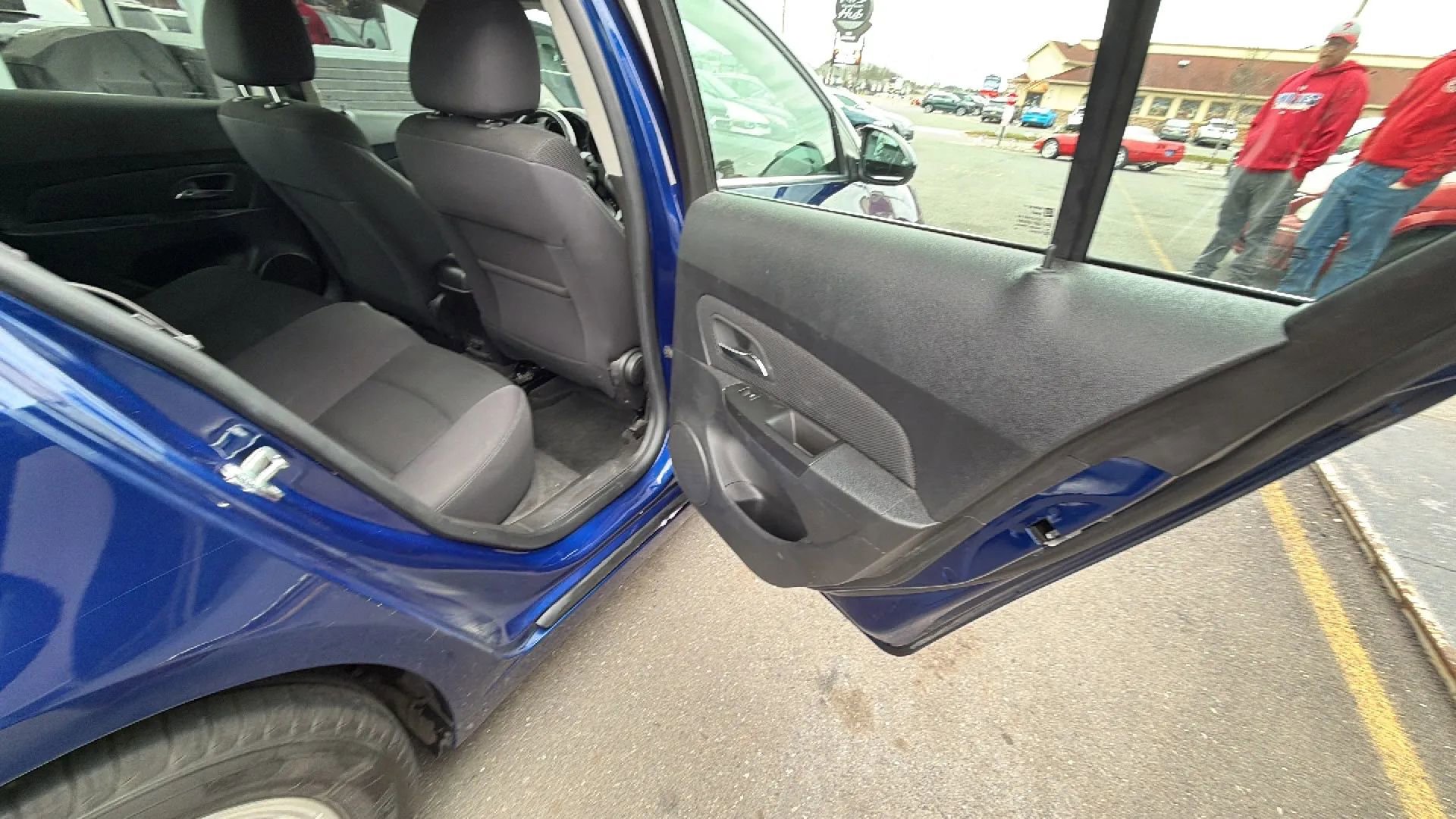 Used 2013 Chevrolet Cruze LT image 31