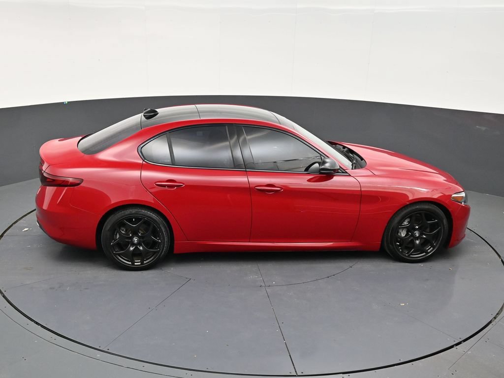Used 2021 Alfa Romeo Giulia Sprint w/ Nero Edizione RWD image 17