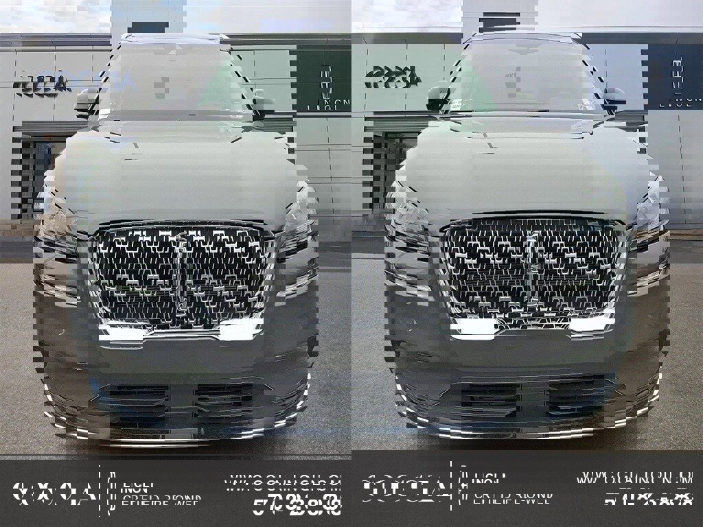 Certified 2022 Lincoln Corsair AWD w/ Equipment Group 101A image 2