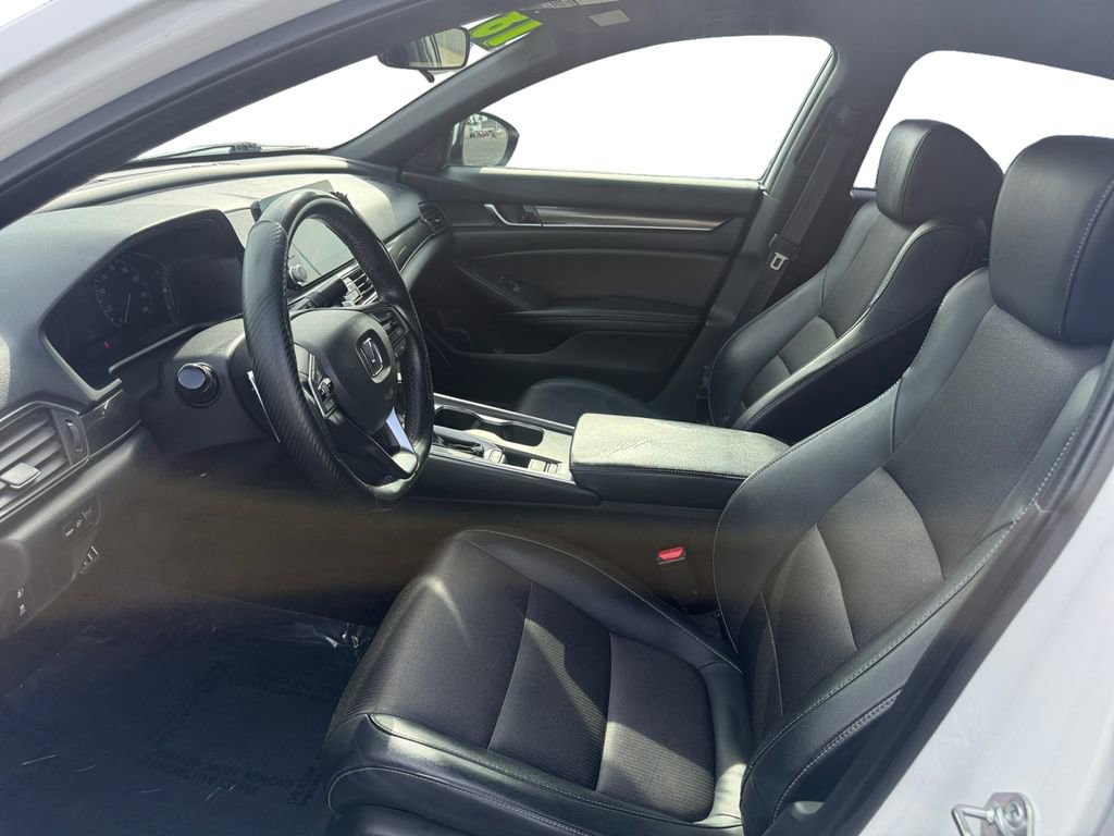 Used 2018 Honda Accord Sport image 10