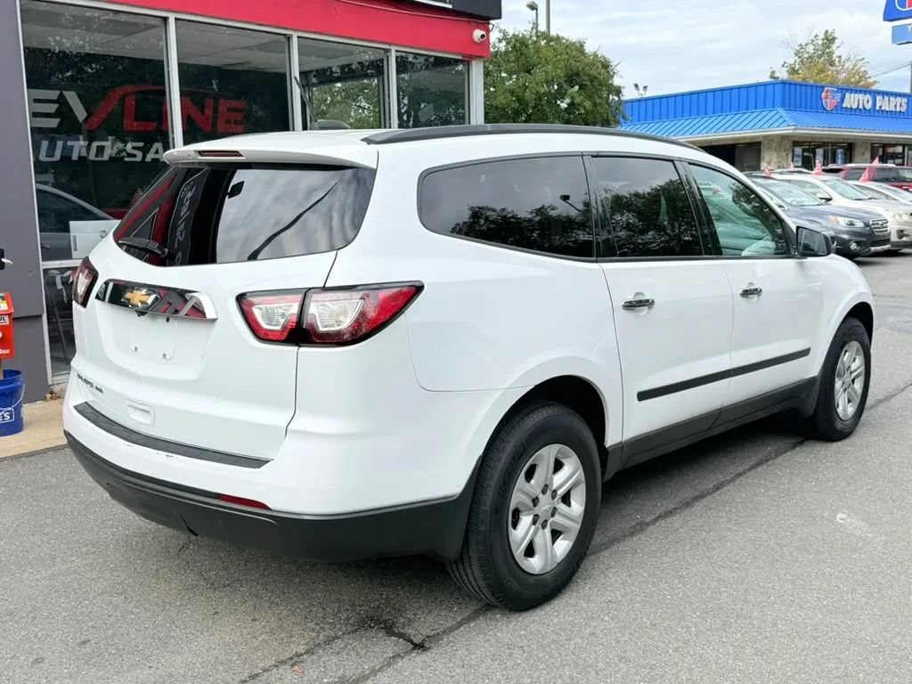 Used 2017 Chevrolet Traverse LS AWD/4WD image 5