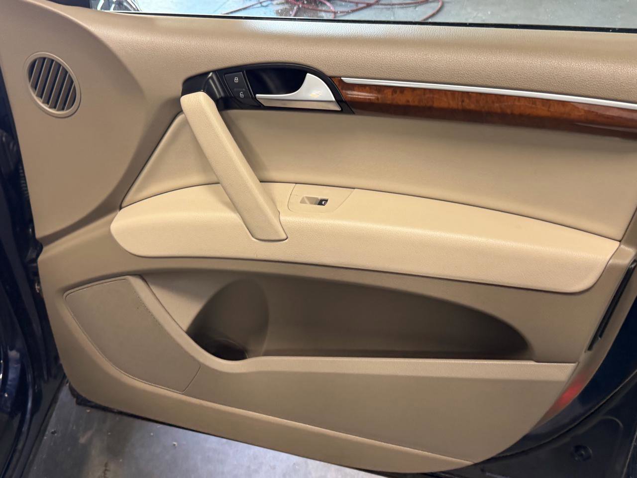 Used 2014 Audi Q7 3.0T Premium AWD/4WD image 25