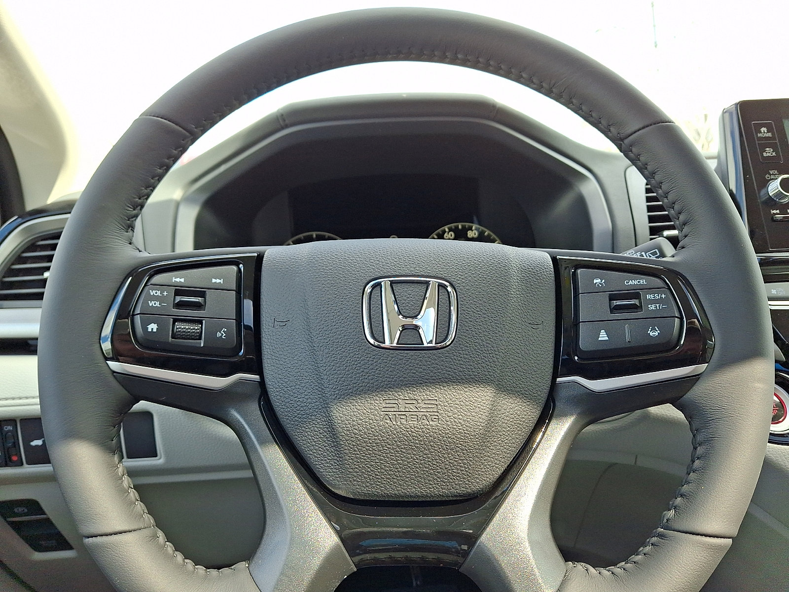 New 2026 Honda Odyssey Touring image 16