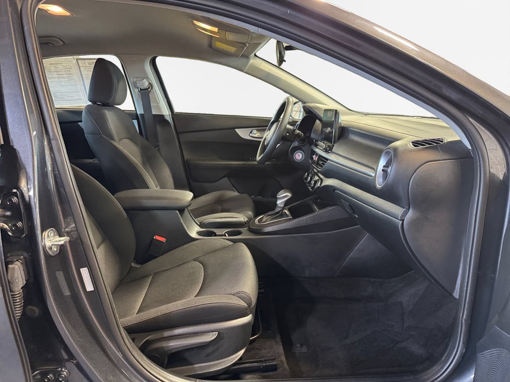 Certified 2024 Kia Forte LXS FWD image 26