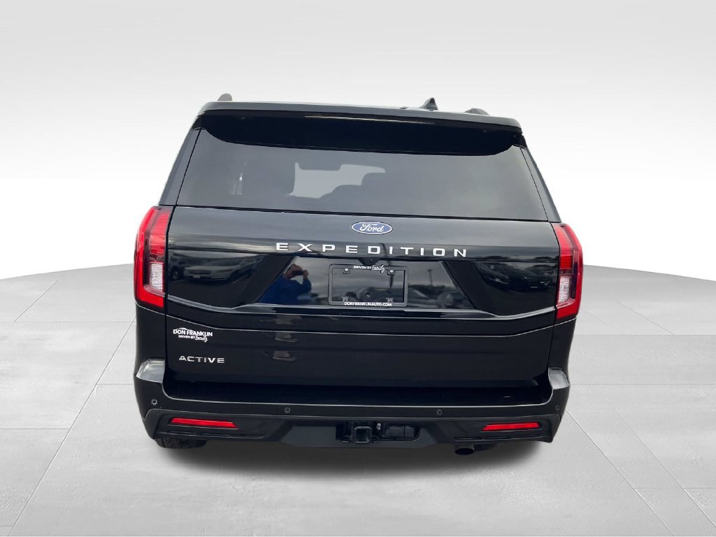 Used 2025 Ford Expedition Active AWD/4WD image 4