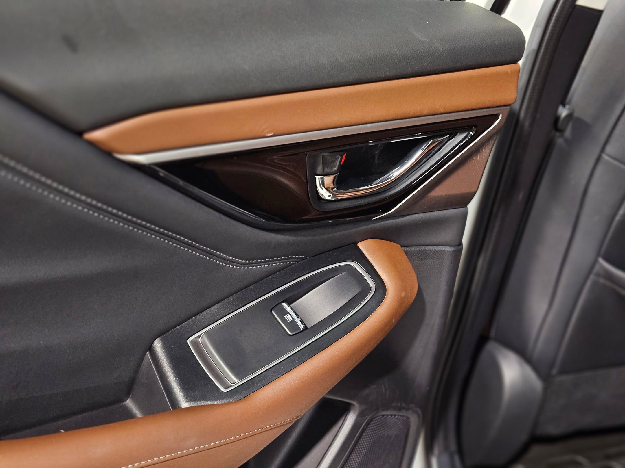 Used 2021 Subaru Outback Touring w/ Popular Package #2 image 37