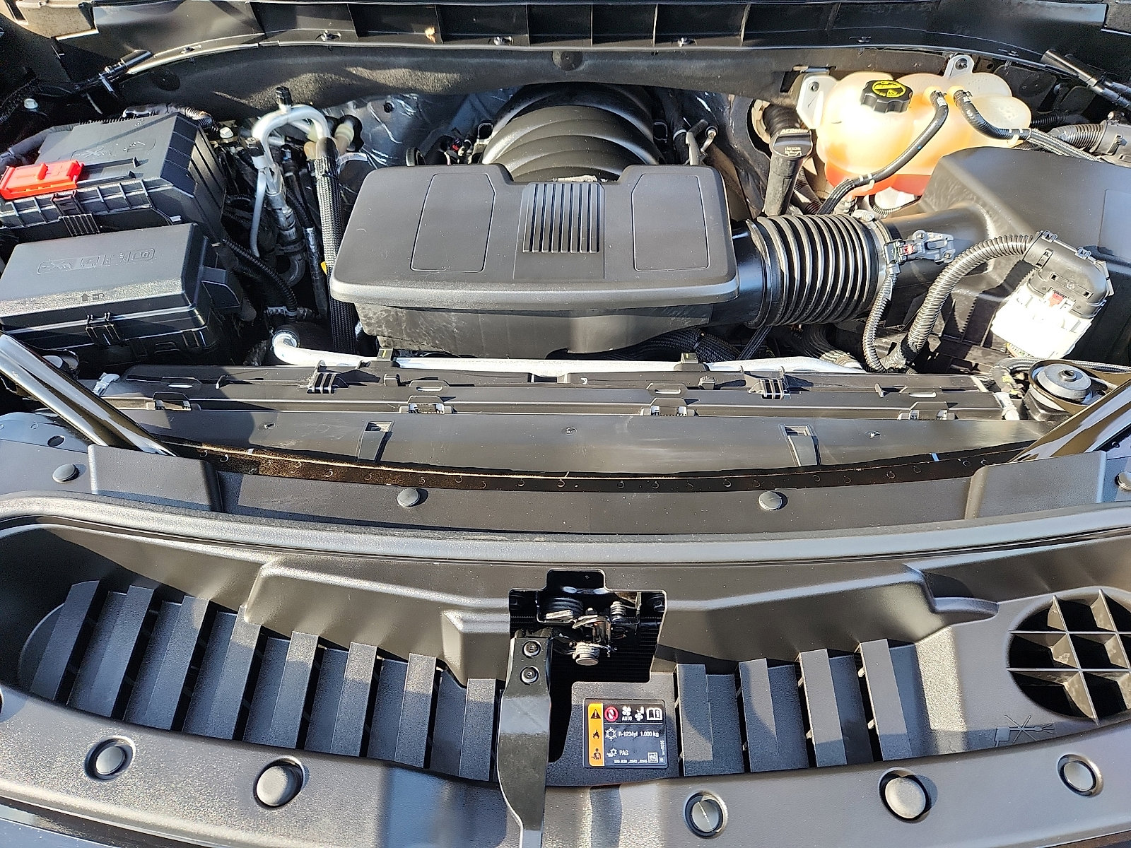 Used 2025 Chevrolet Suburban Premier image 35