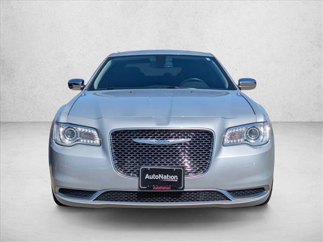 Used 2020 Chrysler 300 Touring w/ Chrome Appearance Package RWD video 2