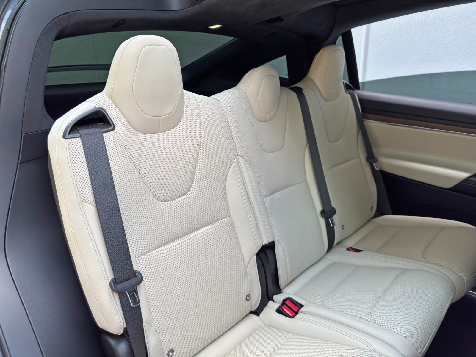 Used 2023 Tesla Model X AWD/4WD image 42