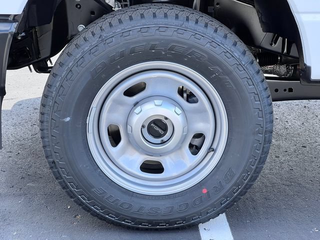 New 2026 Ford F350 XL w/ FX4 Off-Road Package AWD/4WD image 5