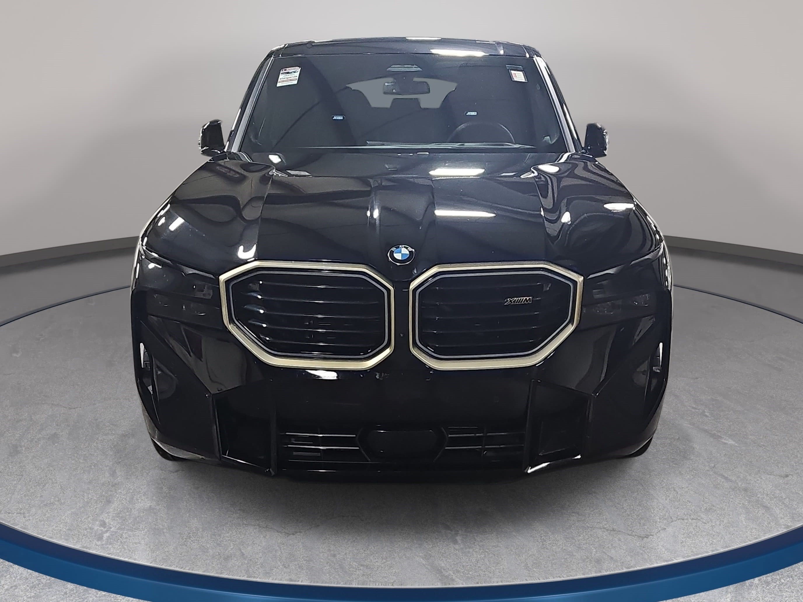 Used 2023 BMW XM AWD/4WD image 2