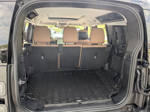 Used 2026 Land Rover Defender 110 S AWD/4WD image 6