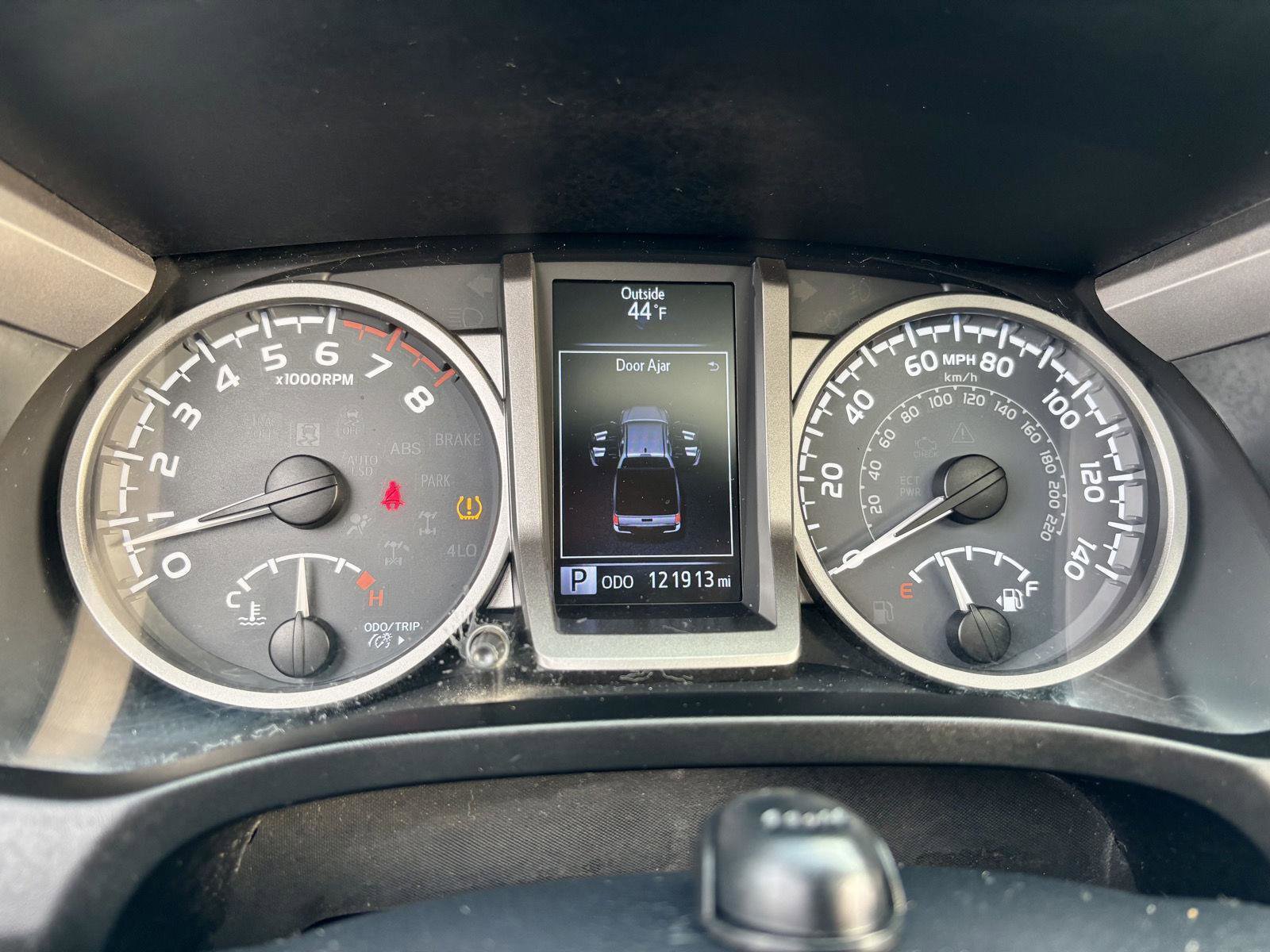 Used 2017 Toyota Tacoma Limited w/ Tow Package image 26