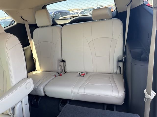 Used 2024 Buick Enclave Essence w/ Experience Buick Package FWD image 24