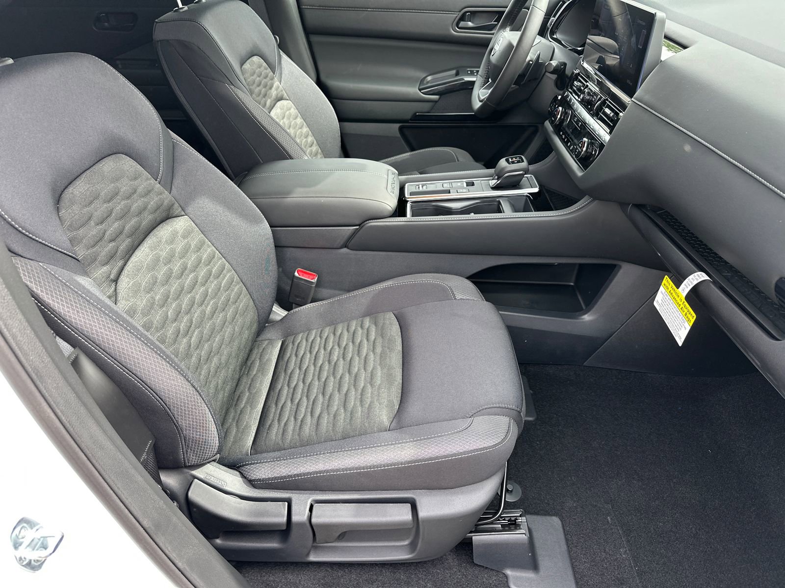 New 2026 Nissan Pathfinder SV image 10