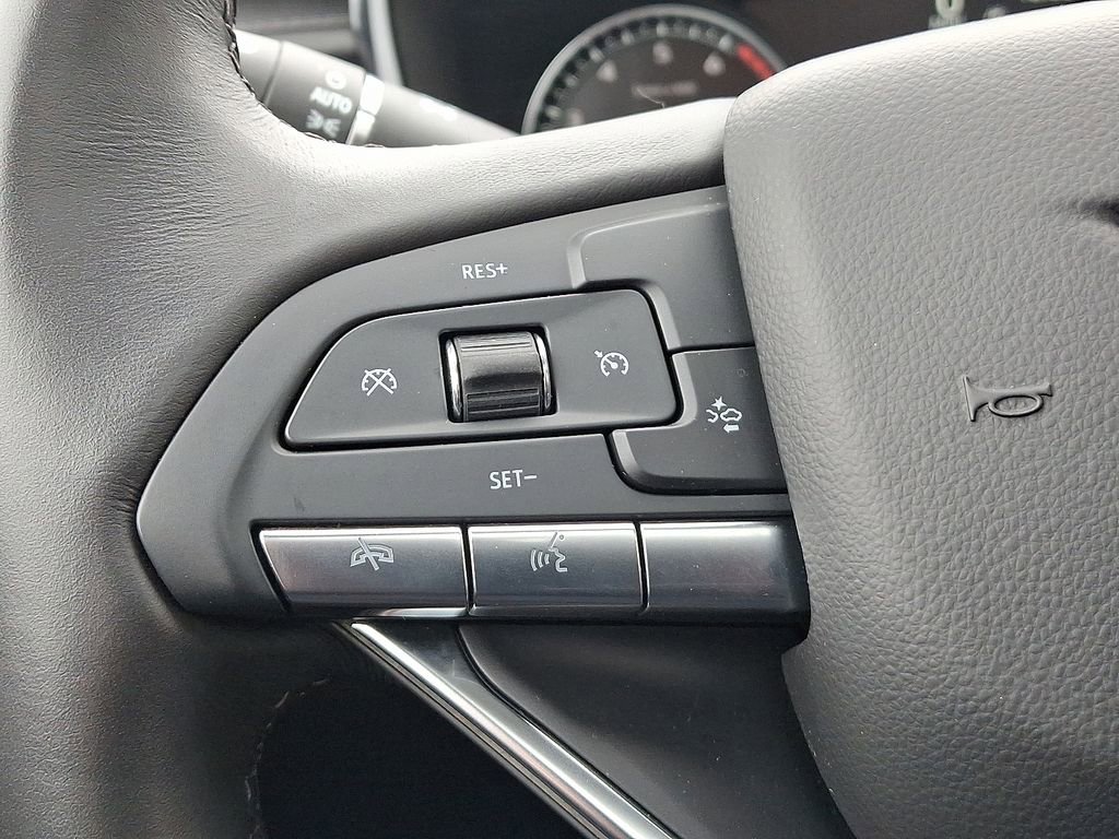 Certified 2025 Cadillac XT6 Luxury image 23