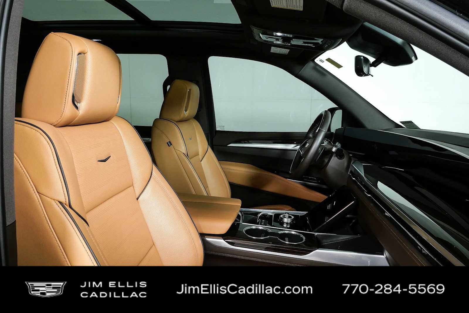 Used 2025 Cadillac Escalade Premium Luxury RWD image 24