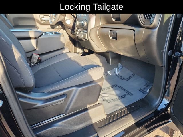 Used 2022 Chevrolet Silverado 2500 Custom w/ Custom Value Package image 24