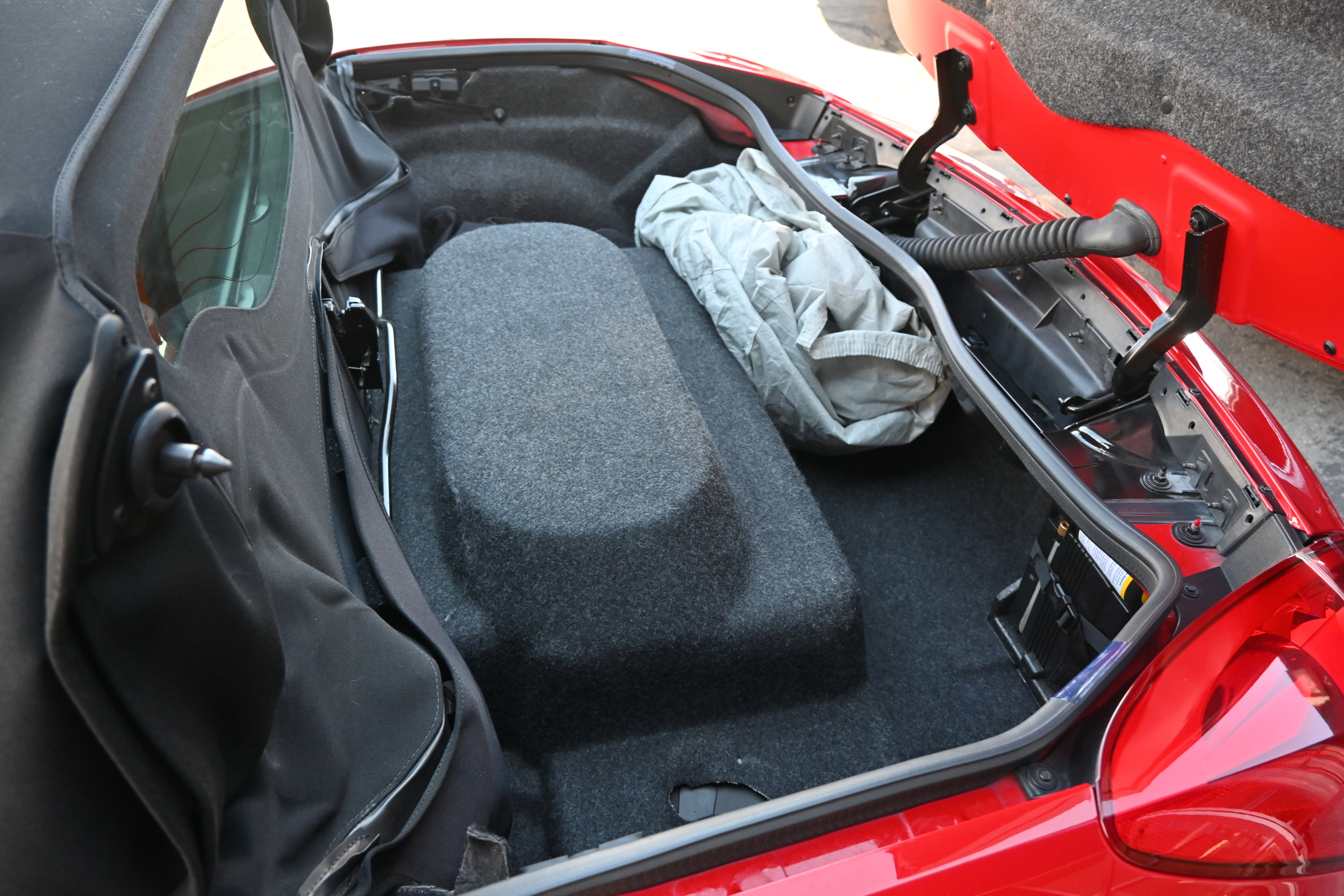 Used 2006 Pontiac Solstice Convertible w/ Power Package image 28