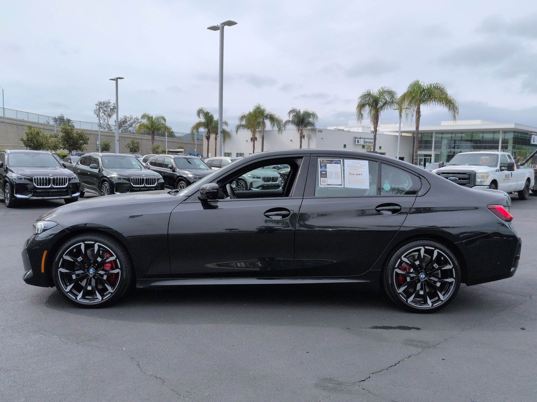 Used 2025 BMW 330i Sedan w/ M Sport Package RWD image 7