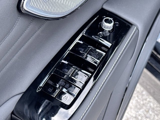 New 2025 Maserati Grecale Trofeo image 13