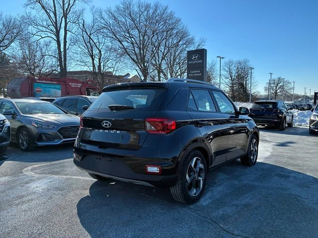 Certified 2023 Hyundai Venue SEL w/ Cargo Package image 5