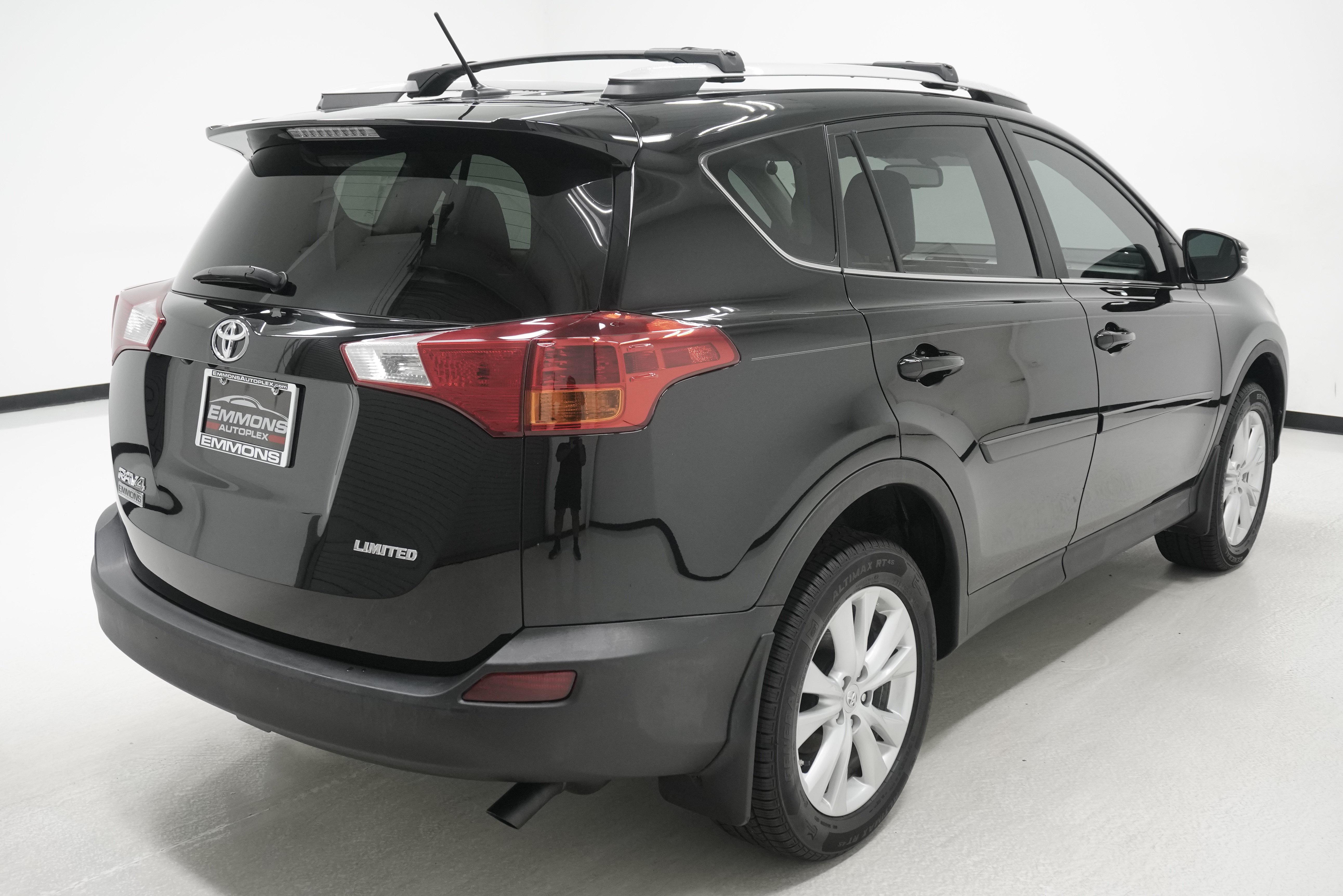 Used 2013 Toyota RAV4 Limited FWD image 4
