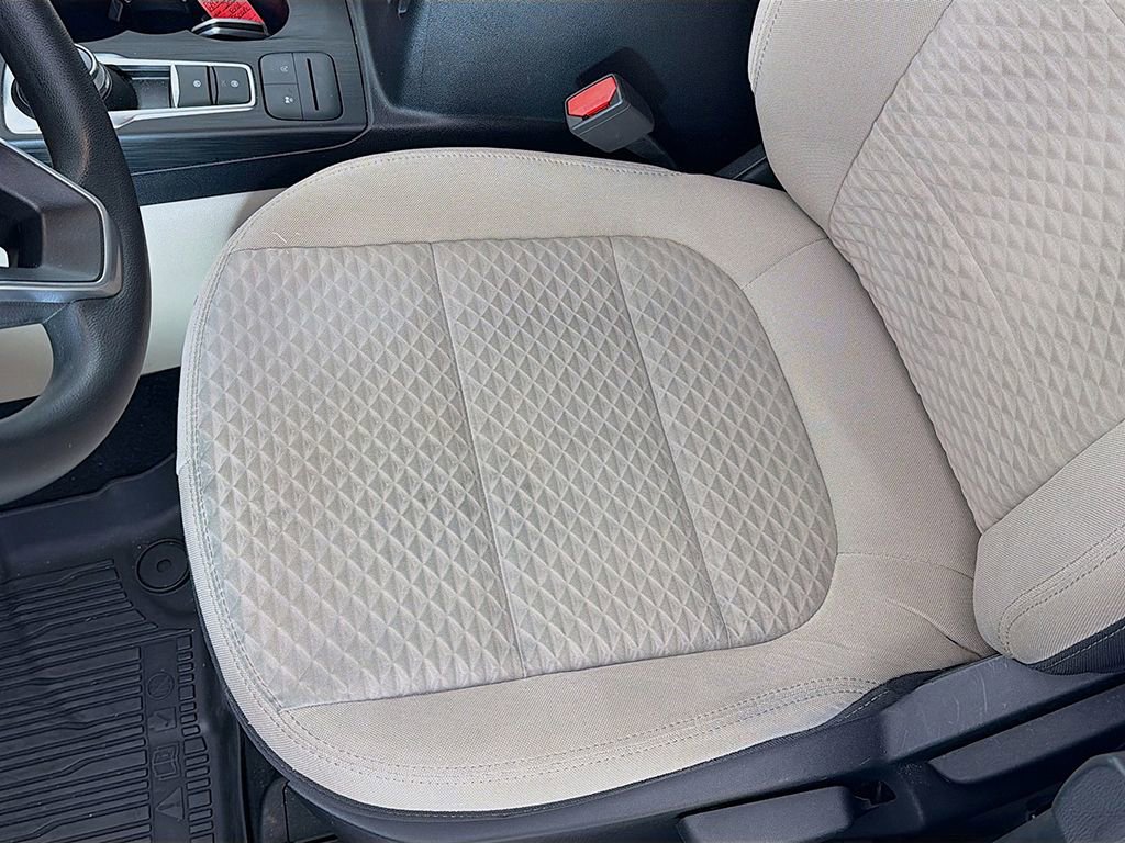 Used 2022 Ford Escape SE image 19