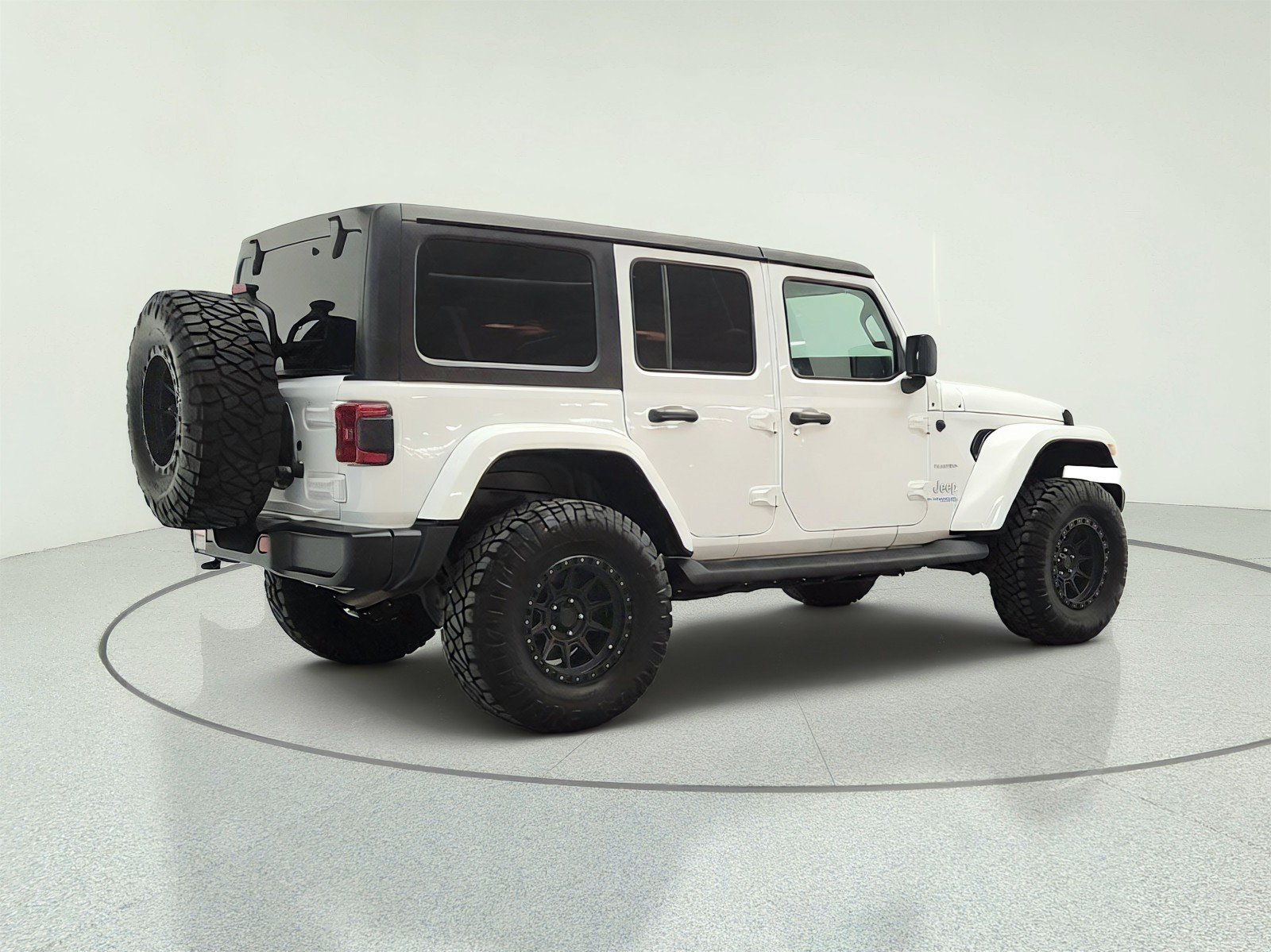 Used 2021 Jeep Wrangler Unlimited Sahara w/ Dual Top Group AWD/4WD image 5