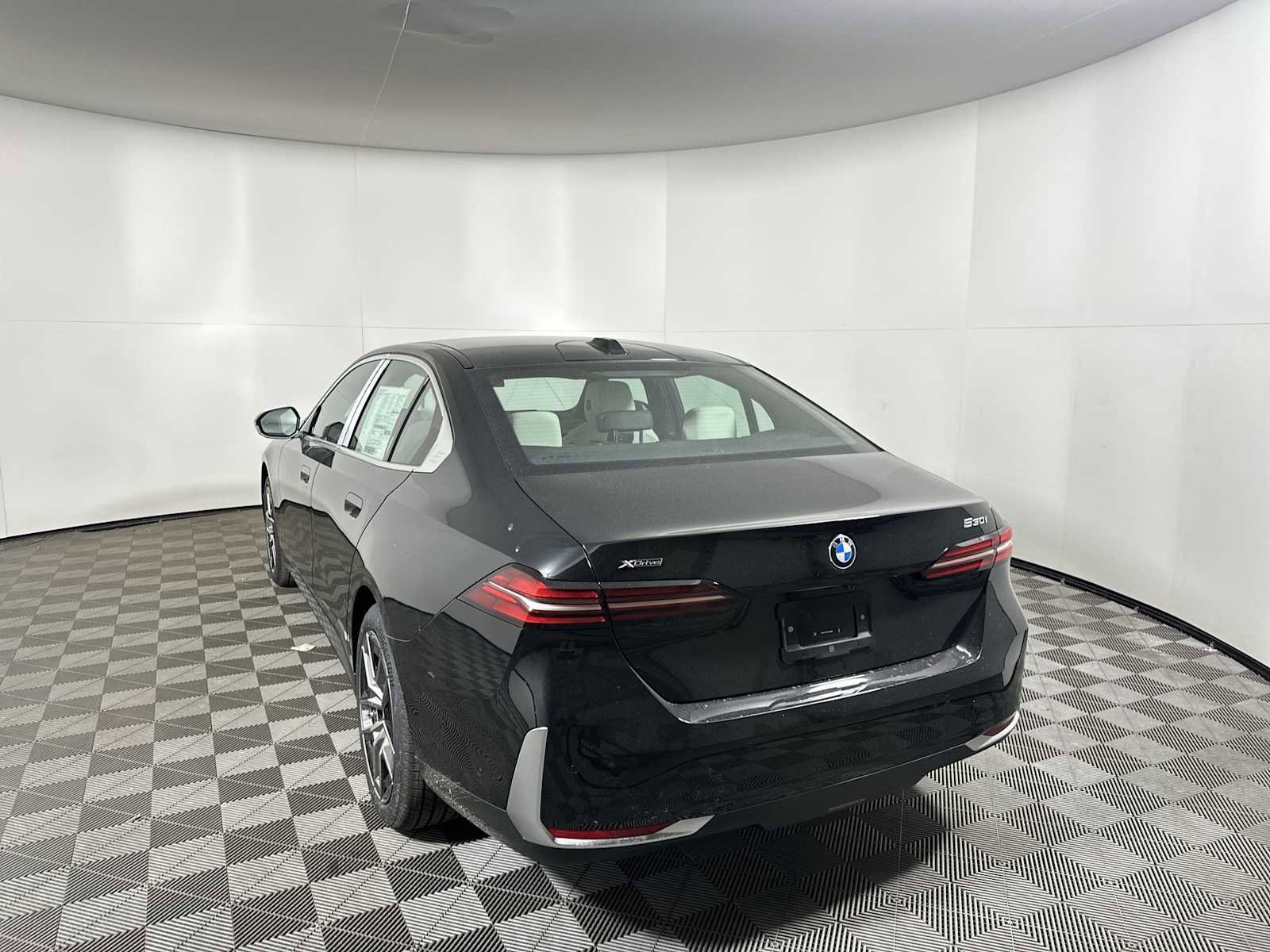 New 2026 BMW 530i xDrive image 3