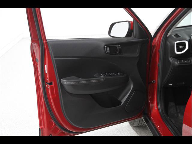 Certified 2022 Hyundai Venue Limited image 4