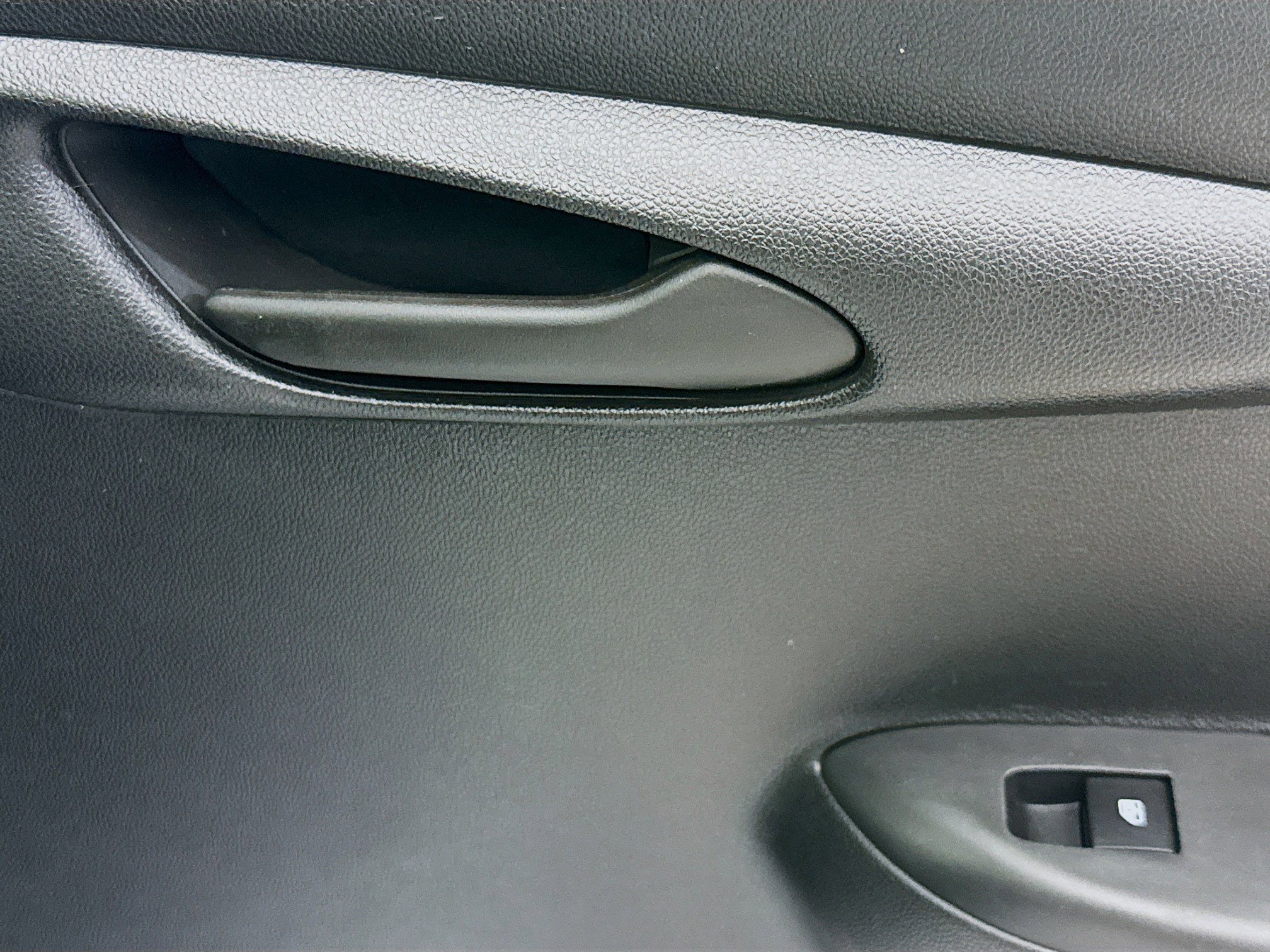 Used 2020 Chevrolet Spark LT image 29