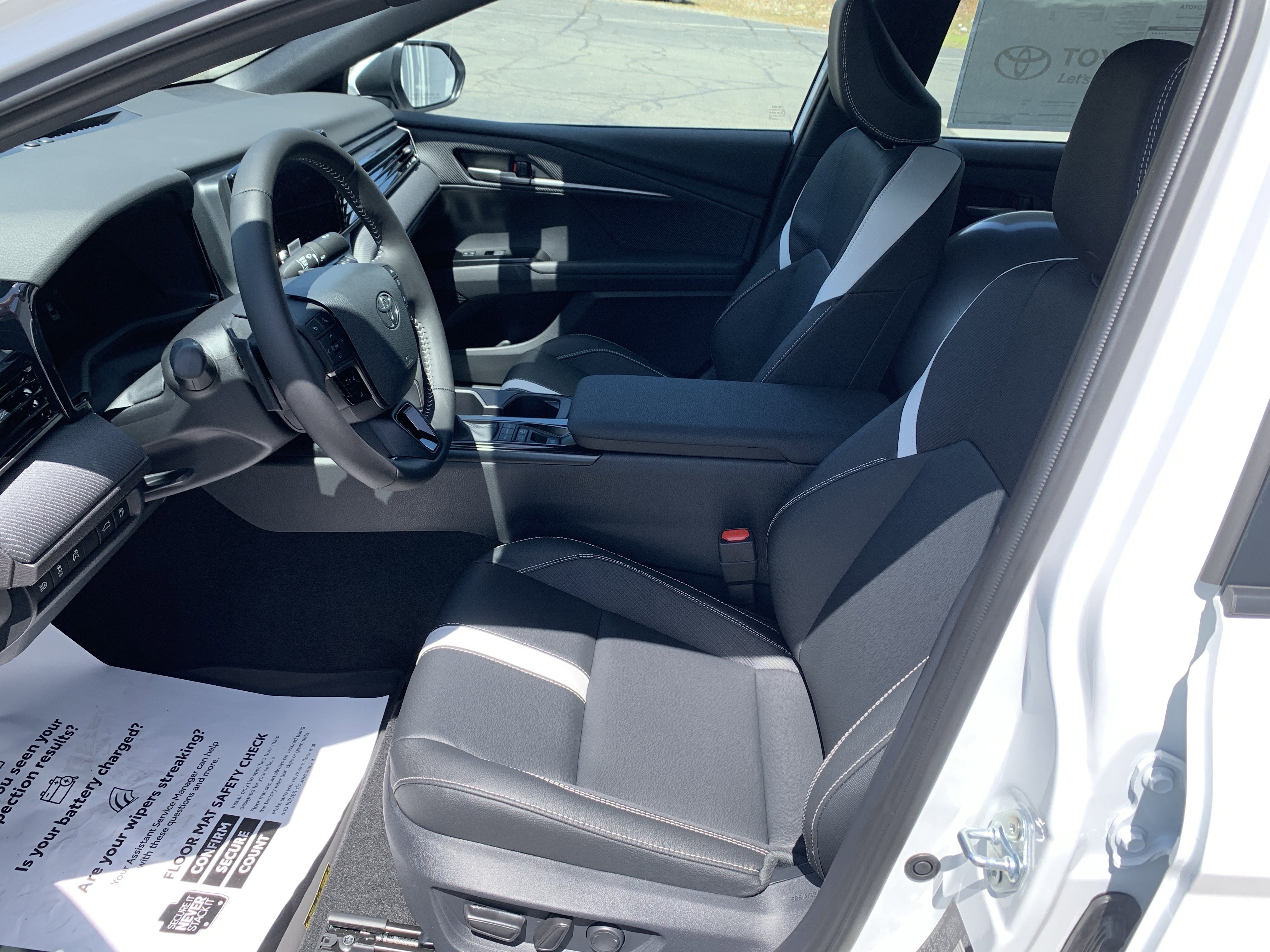 New 2026 Toyota Camry SE w/ Convenience Package FWD image 10