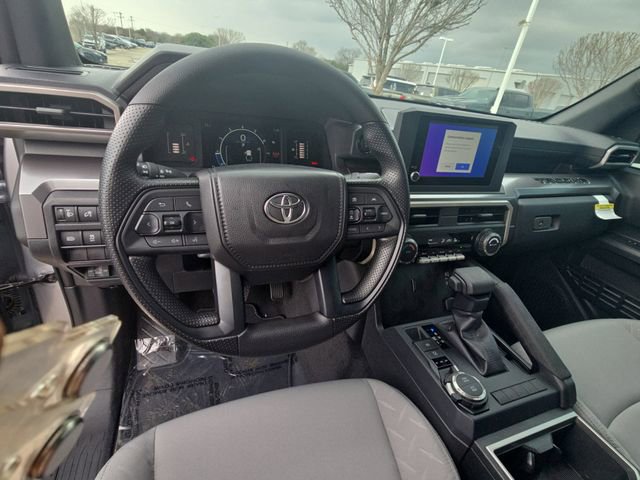 Used 2025 Toyota Tacoma SR5 image 15