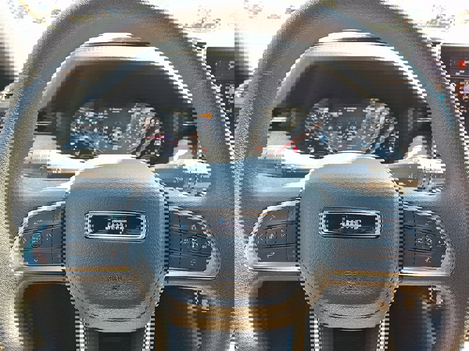 Used 2024 Jeep Compass Sport image 18