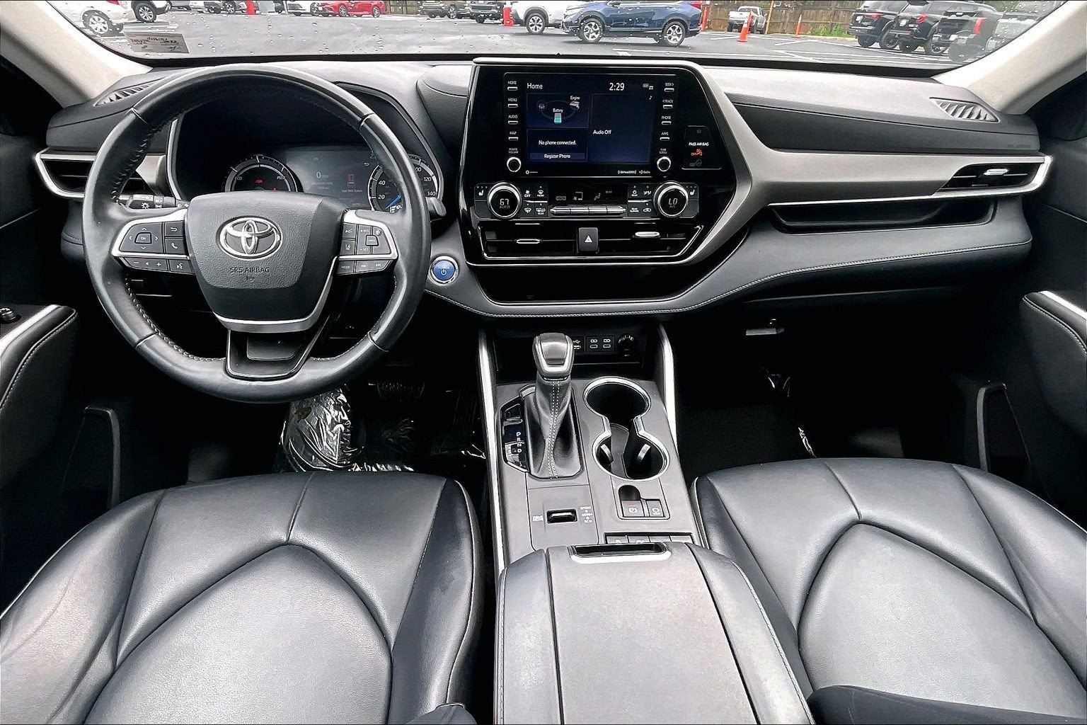 Used 2022 Toyota Highlander XLE AWD/4WD image 14
