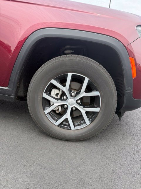 Used 2024 Jeep Grand Cherokee Limited w/ Trailer Tow Package AWD/4WD image 13