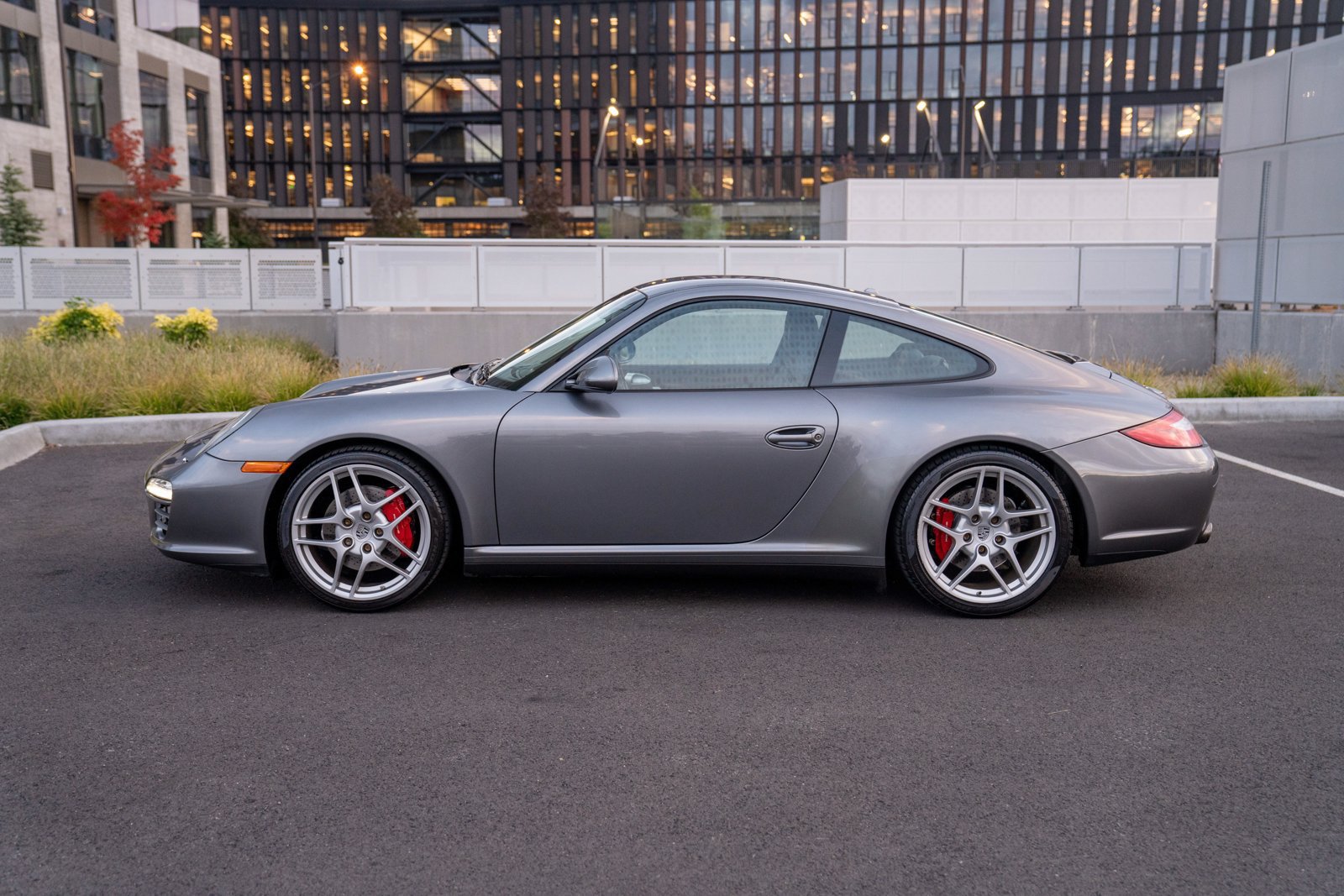 Used 2009 Porsche 911 Carrera 4S AWD/4WD image 2