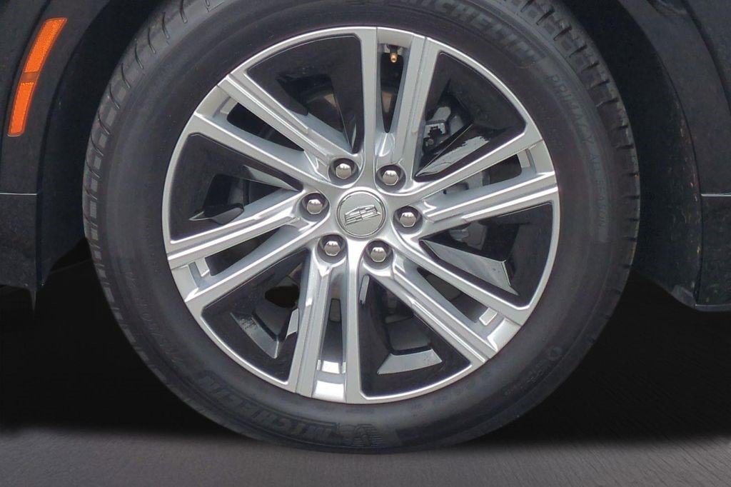 Certified 2024 Cadillac Lyriq Tech AWD/4WD image 15