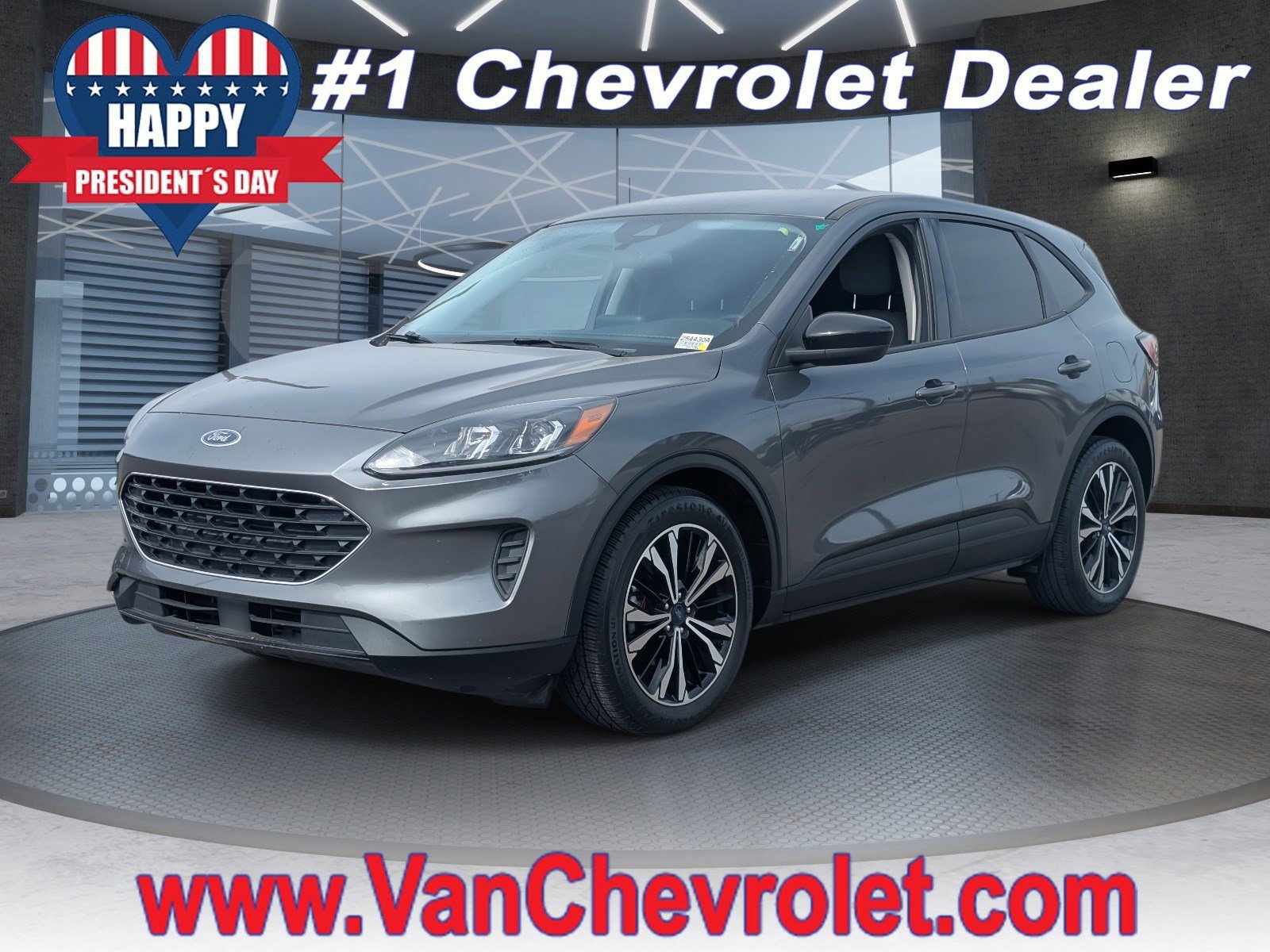 Used 2022 Ford Escape SE w/ SE Sport Appearance Package image 1