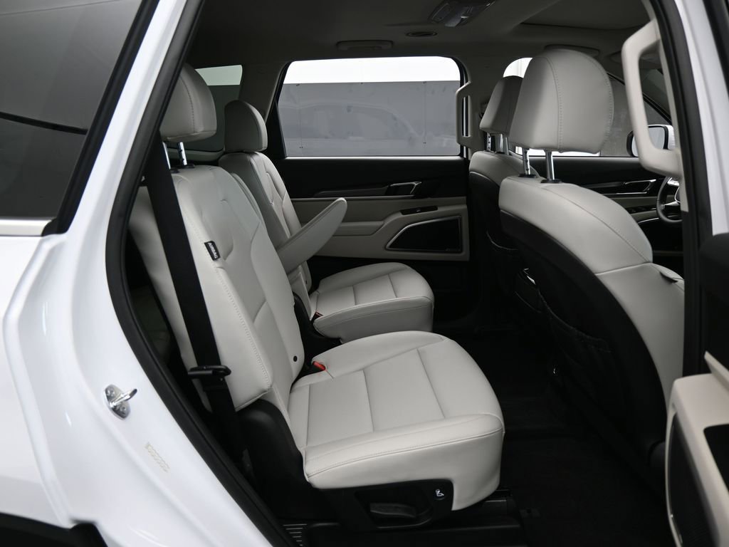Used 2024 Kia Telluride S w/ S Sunroof Package image 38