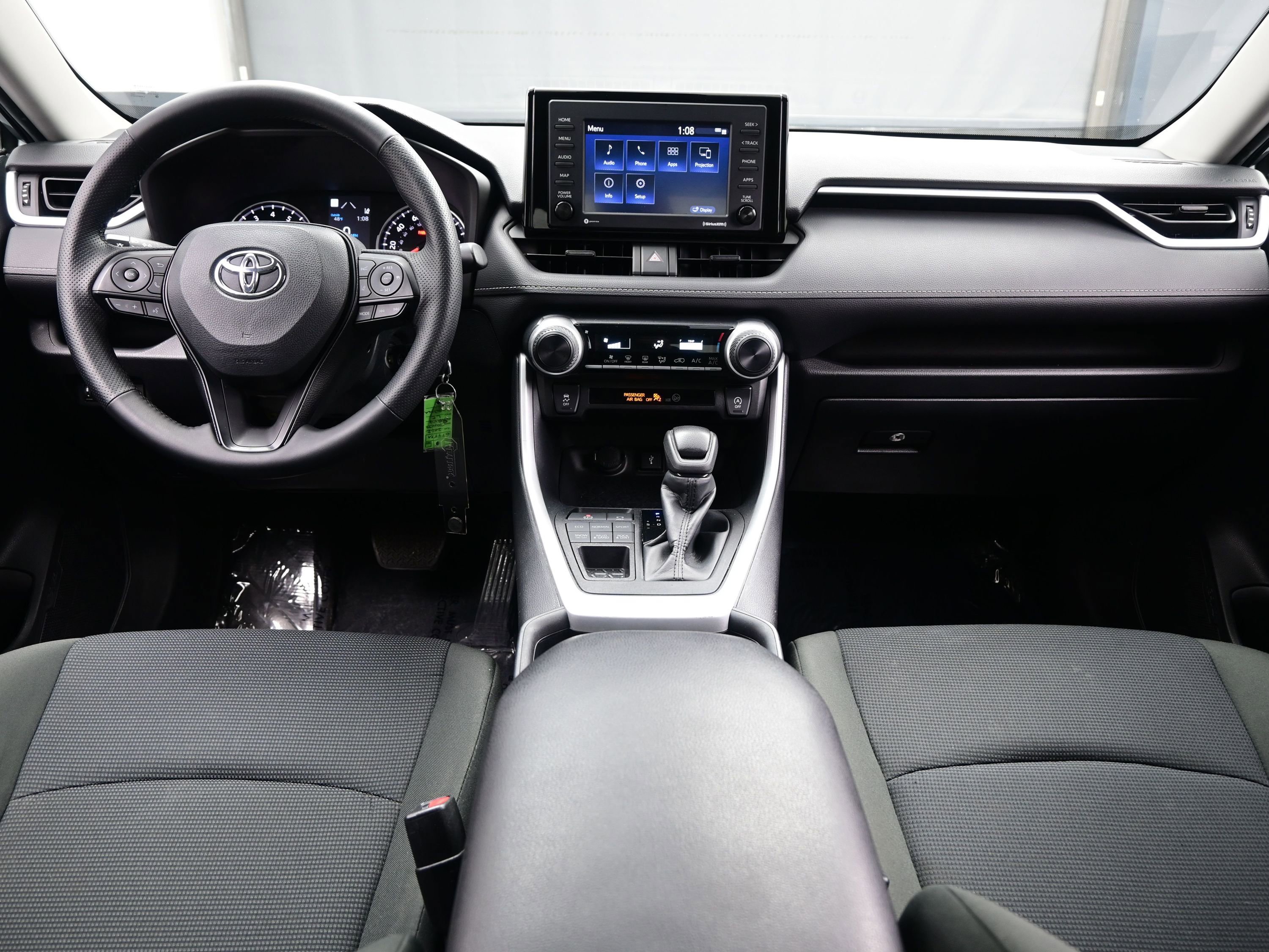 Used 2022 Toyota RAV4 LE AWD/4WD image 16