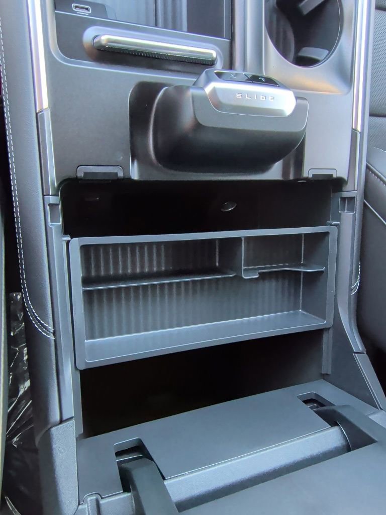 New 2026 Ford Expedition Platinum w/ Stealth Appearance Package image 36