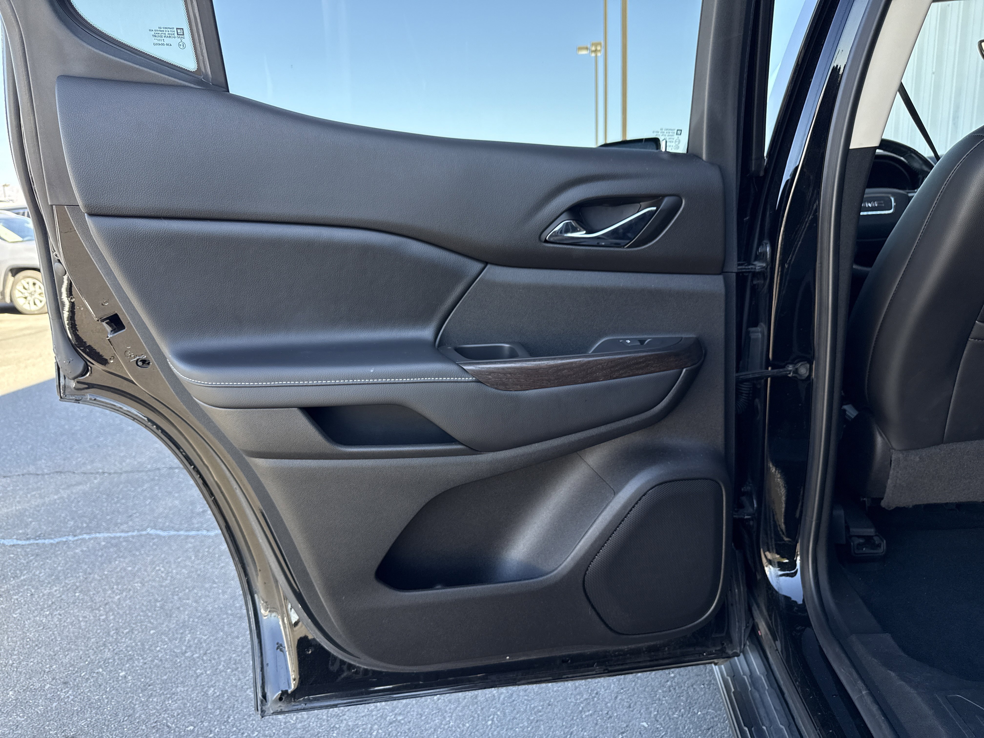 Used 2020 GMC Acadia Denali w/ LPO, 'HIT The Road' Package image 24