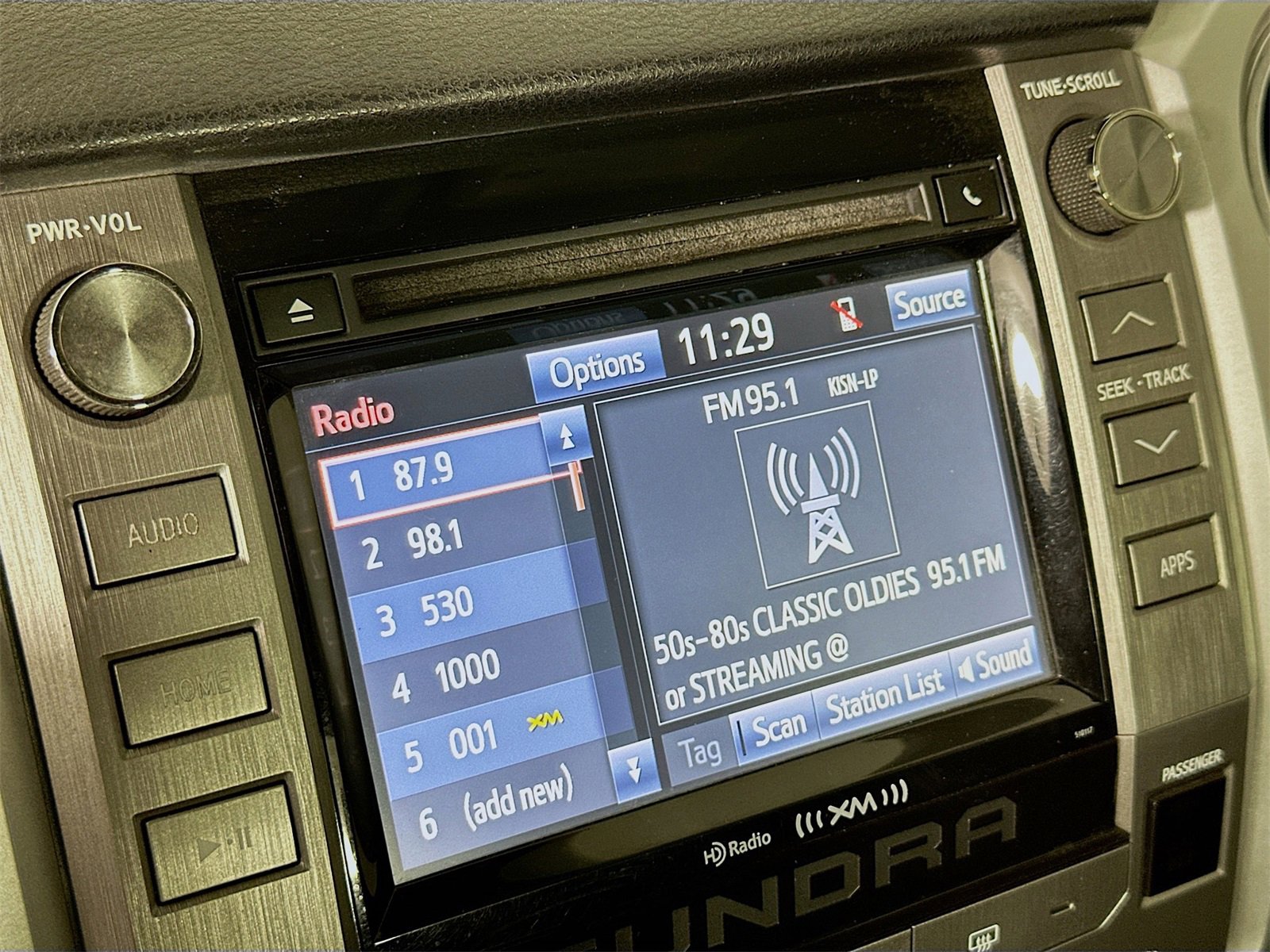 Used 2016 Toyota Tundra SR5 w/ SR5 Upgrade Package image 14