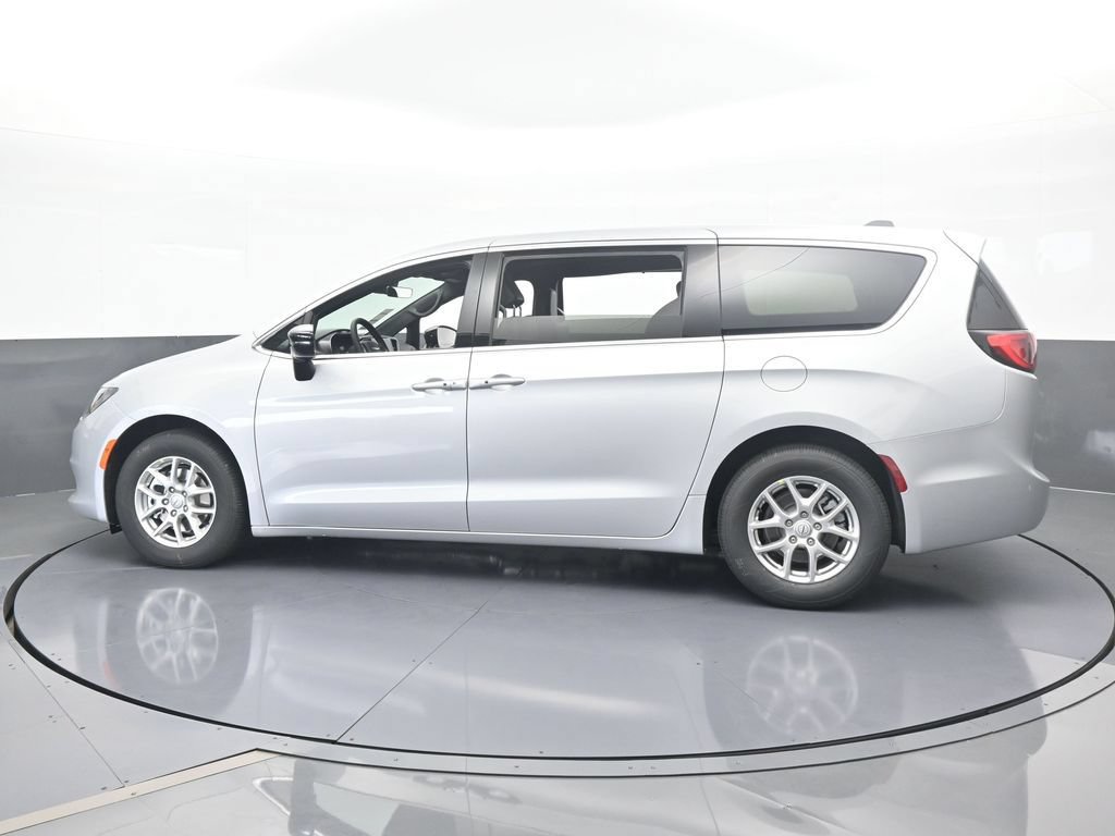 New 2026 Chrysler Voyager LX FWD image 3