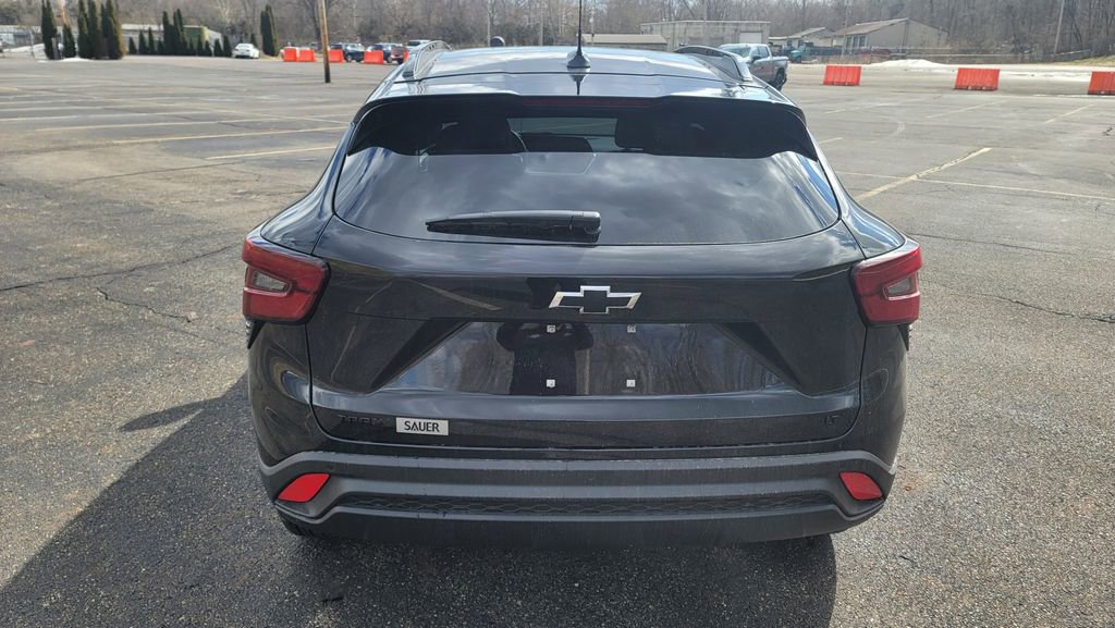 New 2026 Chevrolet Trax LT w/ Driver Confidence Package image 10